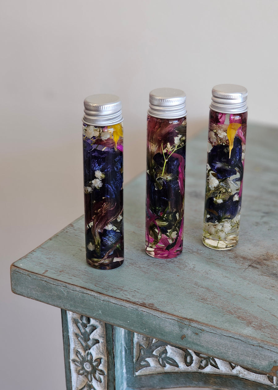 Florals in a Bottle - Floral Herbariums - MIXED FLORALS - Florist Choice - 95mm