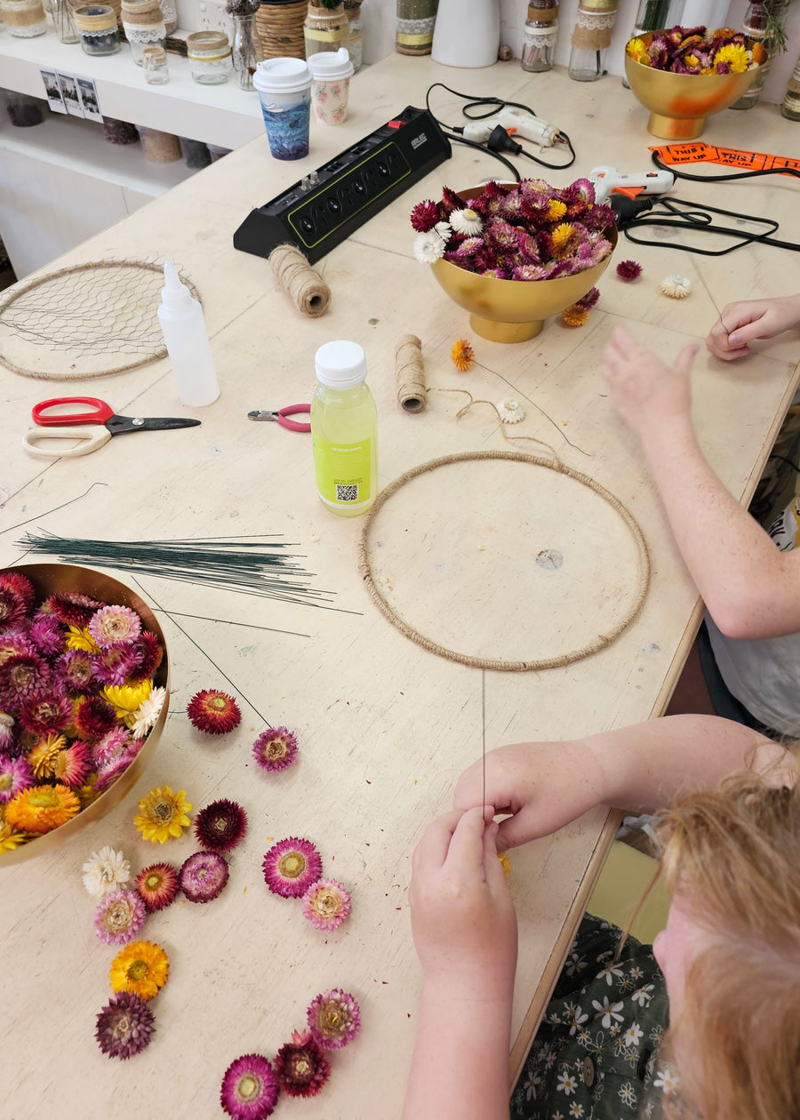 Straw Flower Suncatcher Workshop